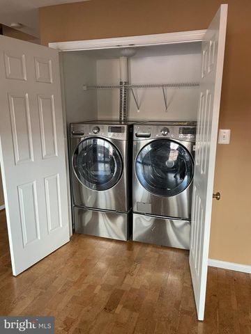 45488 LOST TRAIL TER, Sterling, VA 20164