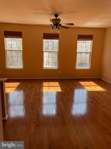45488 LOST TRAIL TER, Sterling, VA 20164