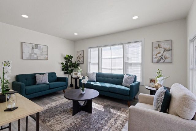 4752 N 44th STREET, Milwaukee, WI 53218