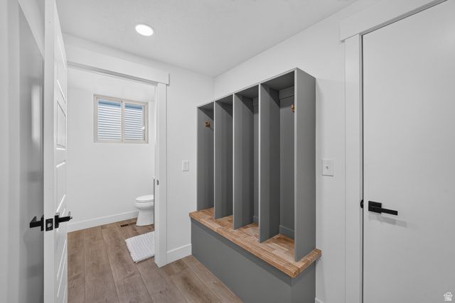 7024 S HORIZON CIR, Cottonwood Heights, UT 84121