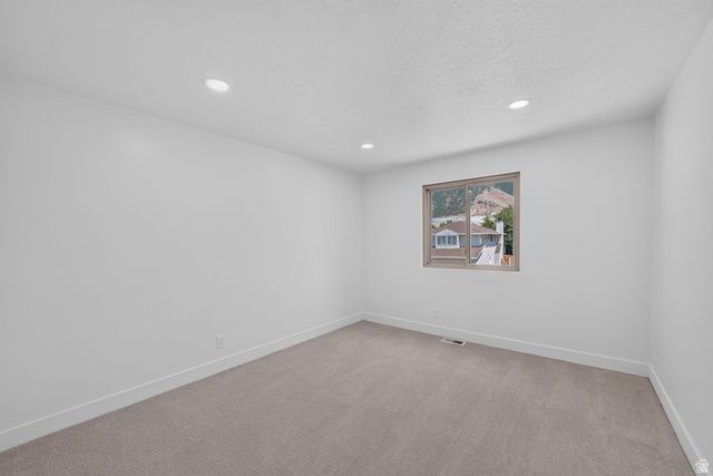 7024 S HORIZON CIR, Cottonwood Heights, UT 84121