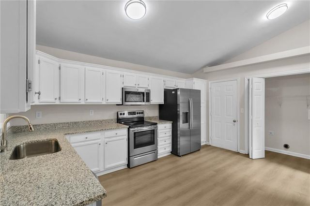 713 Stonebridge Way, Lithonia, GA 30058