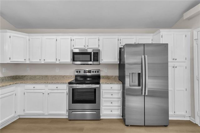 713 Stonebridge Way, Lithonia, GA 30058