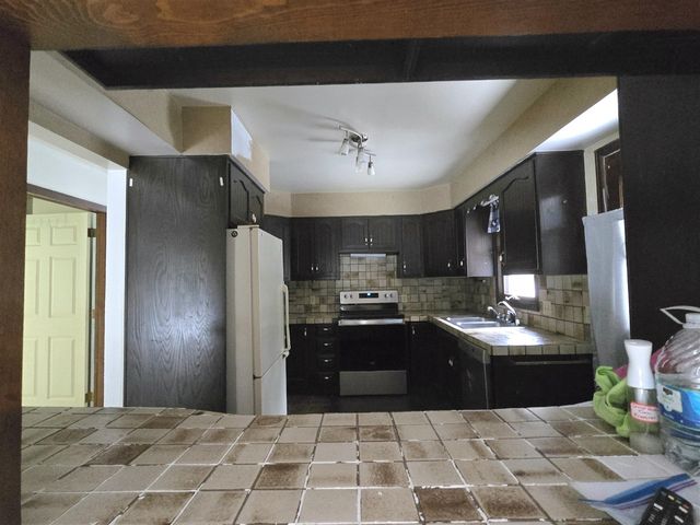 8081 E Arthur Road, Hesperia, MI 49421