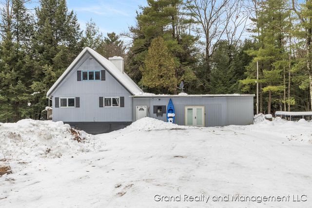 8081 E Arthur Road, Hesperia, MI 49421