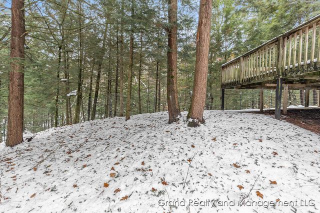 8081 E Arthur Road, Hesperia, MI 49421