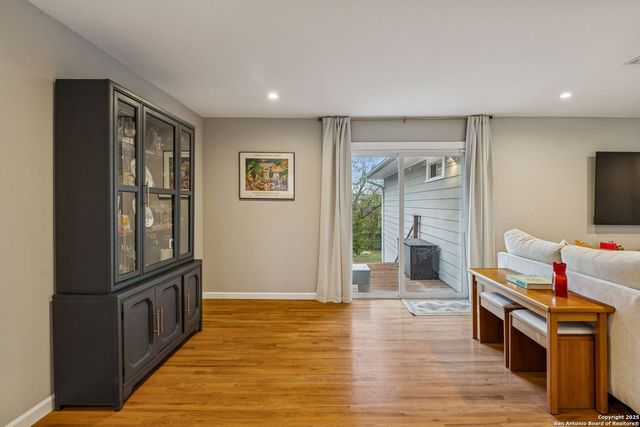 119 Blakeley Dr, San Antonio, TX 78209