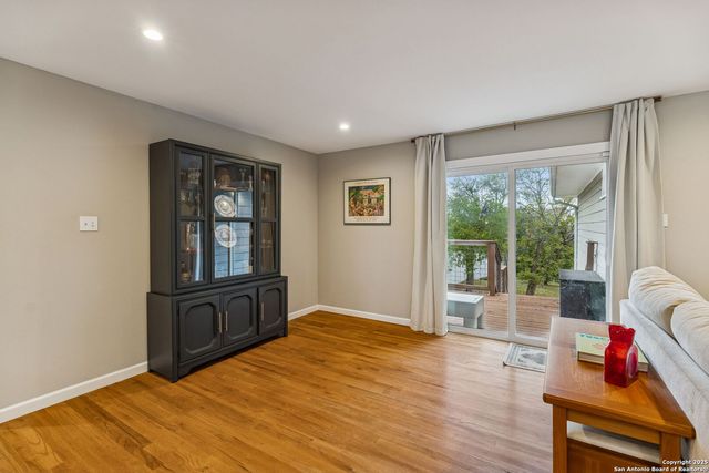 119 Blakeley Dr, San Antonio, TX 78209