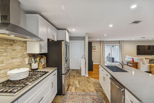 119 Blakeley Dr, San Antonio, TX 78209