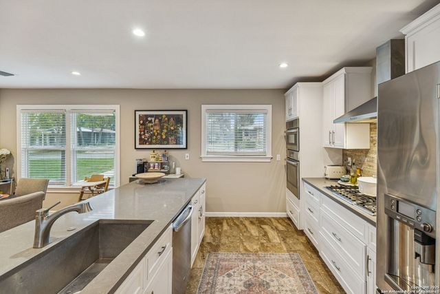 119 Blakeley Dr, San Antonio, TX 78209