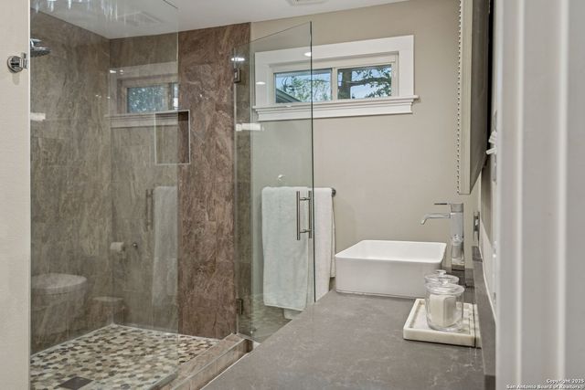 119 Blakeley Dr, San Antonio, TX 78209