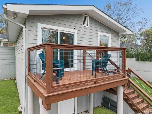 119 Blakeley Dr, San Antonio, TX 78209