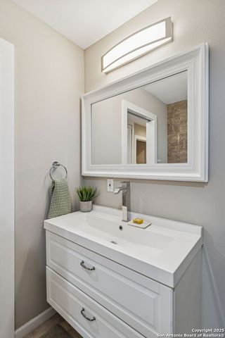 119 Blakeley Dr, San Antonio, TX 78209