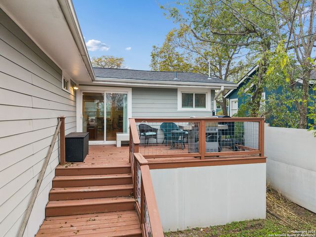 119 Blakeley Dr, San Antonio, TX 78209