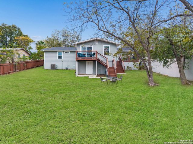 119 Blakeley Dr, San Antonio, TX 78209