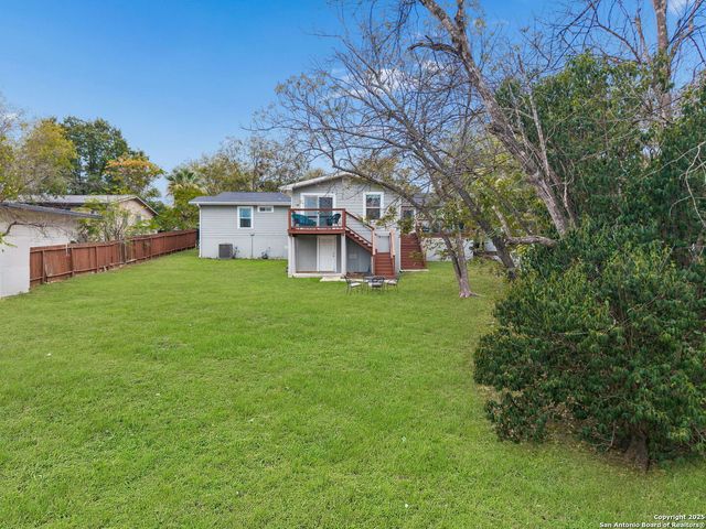 119 Blakeley Dr, San Antonio, TX 78209