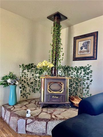 16661 Central, Apple Valley, CA 92307