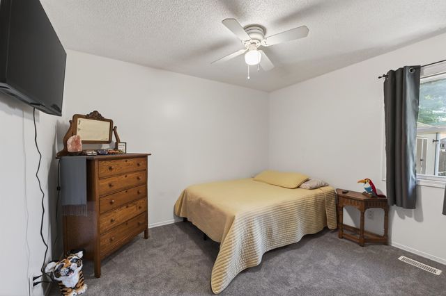 10807 W Par Ln, Wichita, KS 67212