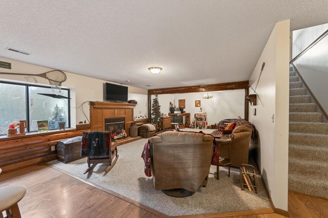 10807 W Par Ln, Wichita, KS 67212