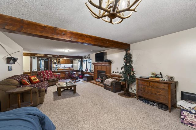 10807 W Par Ln, Wichita, KS 67212