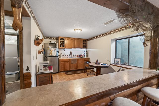 10807 W Par Ln, Wichita, KS 67212