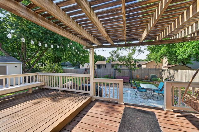 10807 W Par Ln, Wichita, KS 67212
