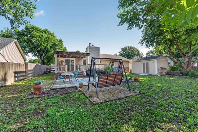 10807 W Par Ln, Wichita, KS 67212