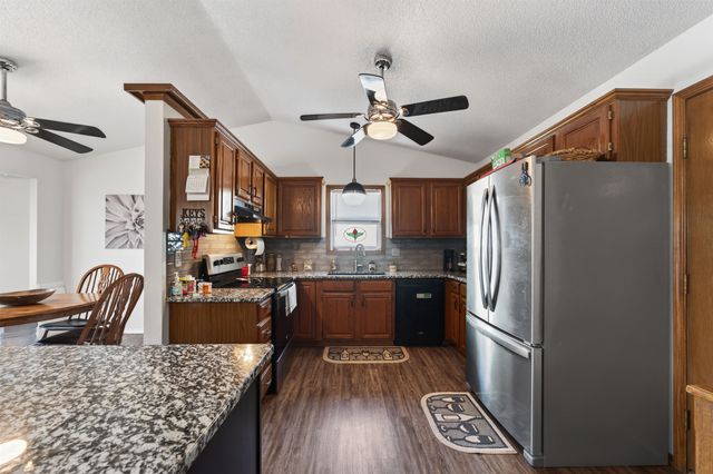 10807 W Par Ln, Wichita, KS 67212
