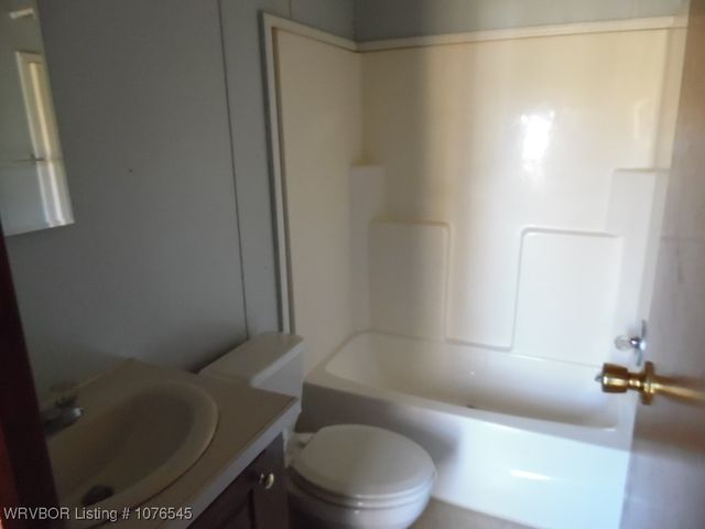 624 W Powell Street, Magazine, AR 72943