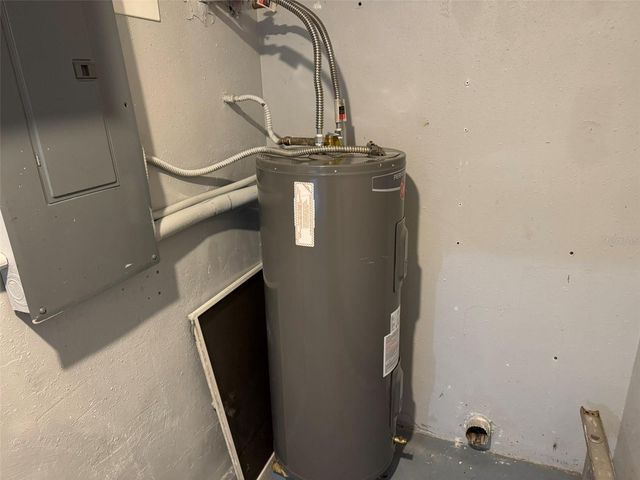 11519 SPRING HILL DRIVE, Spring Hill, FL 34609