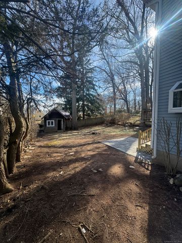 28 Devon Drive, Manchester, CT 06040