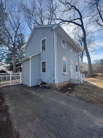 28 Devon Drive, Manchester, CT 06040