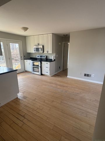 28 Devon Drive, Manchester, CT 06040