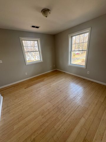 28 Devon Drive, Manchester, CT 06040