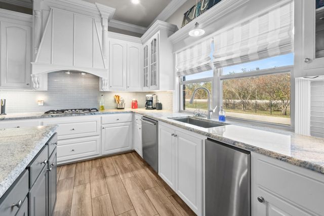 343 Camille St, Houma, LA 70360