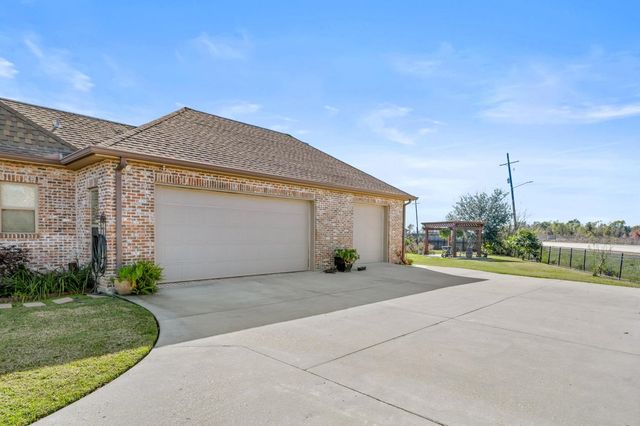 343 Camille St, Houma, LA 70360