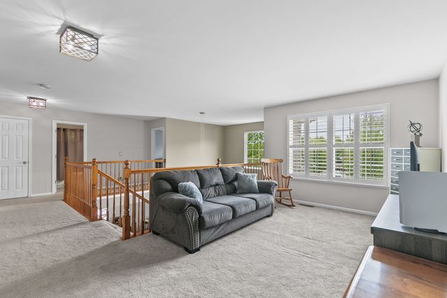 2030 LUCCA Court, Elgin, IL 60123