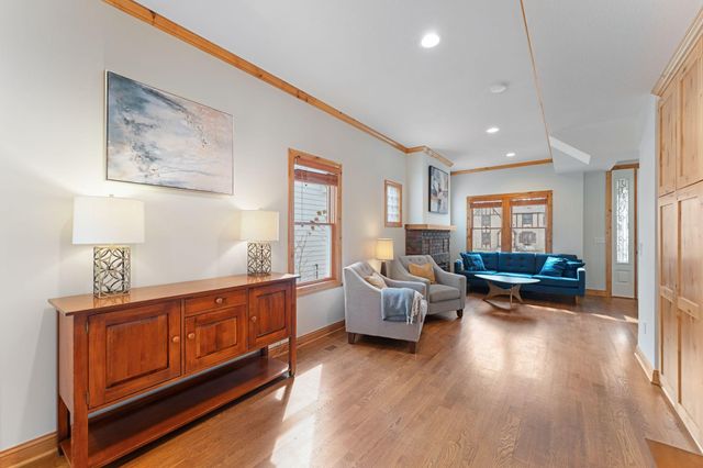 2157 Juno Avenue, Saint Paul, MN 55116