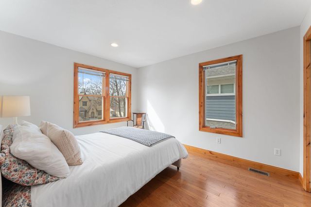 2157 Juno Avenue, Saint Paul, MN 55116