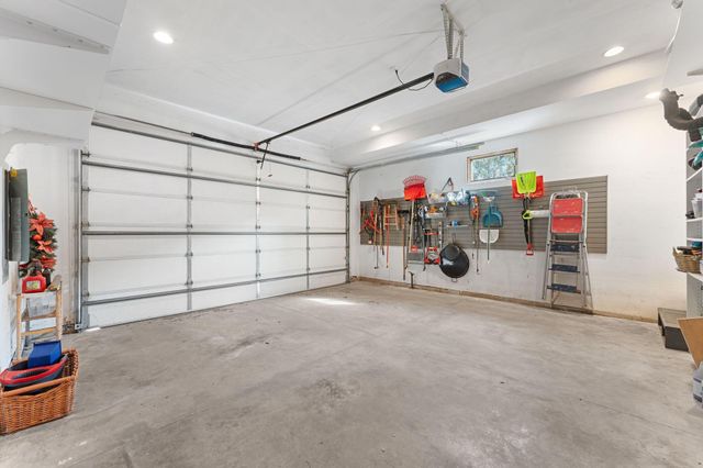 2157 Juno Avenue, Saint Paul, MN 55116