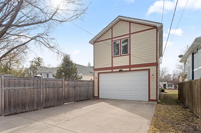 2157 Juno Avenue, Saint Paul, MN 55116