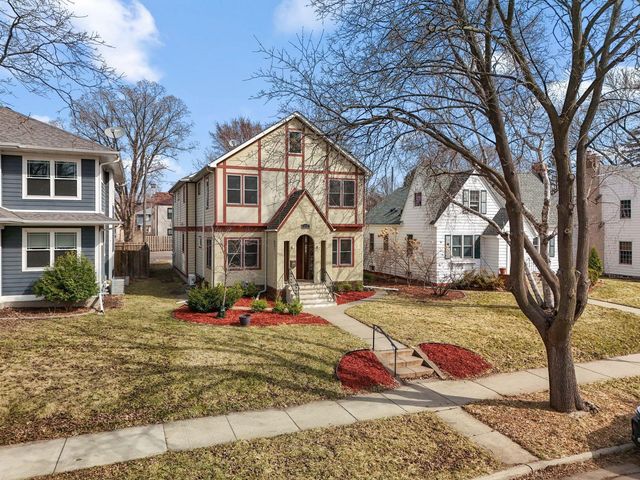 2157 Juno Avenue, Saint Paul, MN 55116