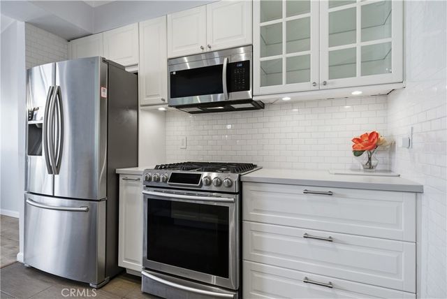 6323 Reseda 65, Tarzana, CA 91335