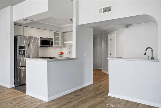 6323 Reseda 65, Tarzana, CA 91335