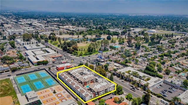 6323 Reseda 65, Tarzana, CA 91335