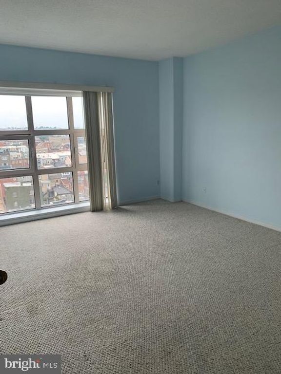 Image 12 of property listing at 250 PRESIDENT ST #603, Baltimore, MD 21202
