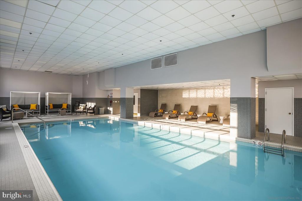 Image 14 of property listing at 250 PRESIDENT ST #603, Baltimore, MD 21202