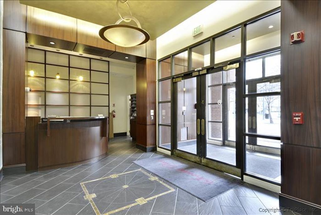 Image 16 of property listing at 250 PRESIDENT ST #603, Baltimore, MD 21202
