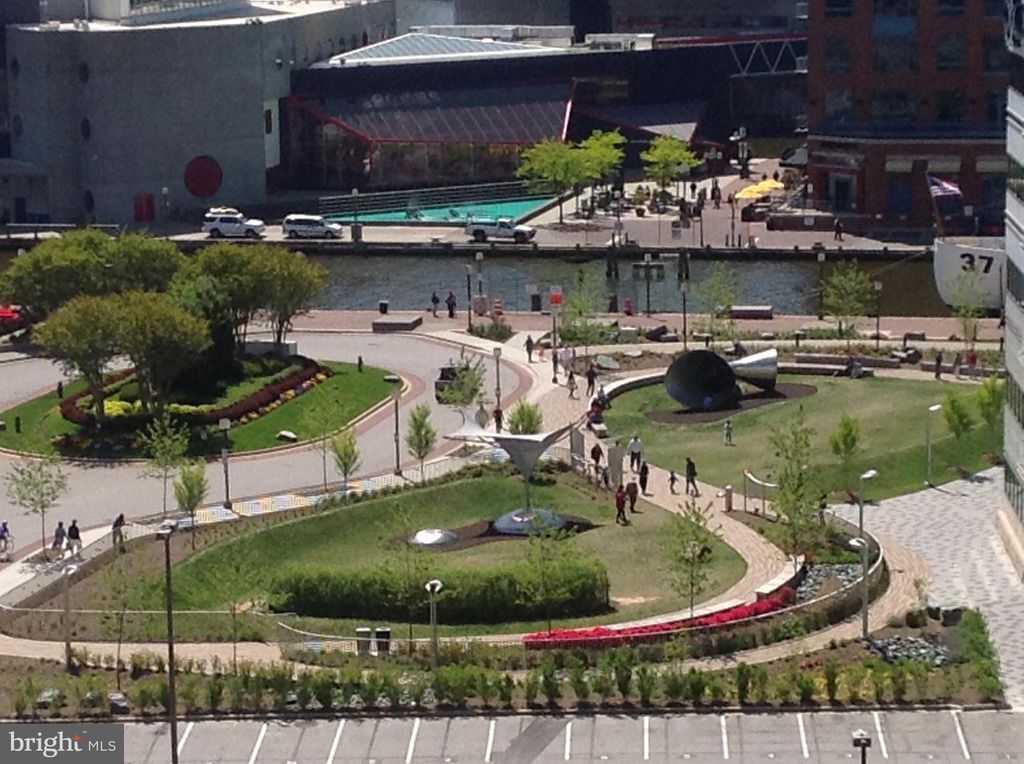 Image 37 of property listing at 250 PRESIDENT ST #603, Baltimore, MD 21202