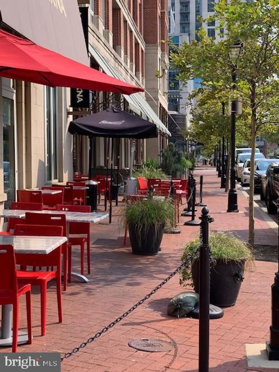 Image 40 of property listing at 250 PRESIDENT ST #603, Baltimore, MD 21202